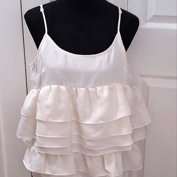 Who What Wear Off White Ruffled Top 6 Size L - Picture 1 of 4
